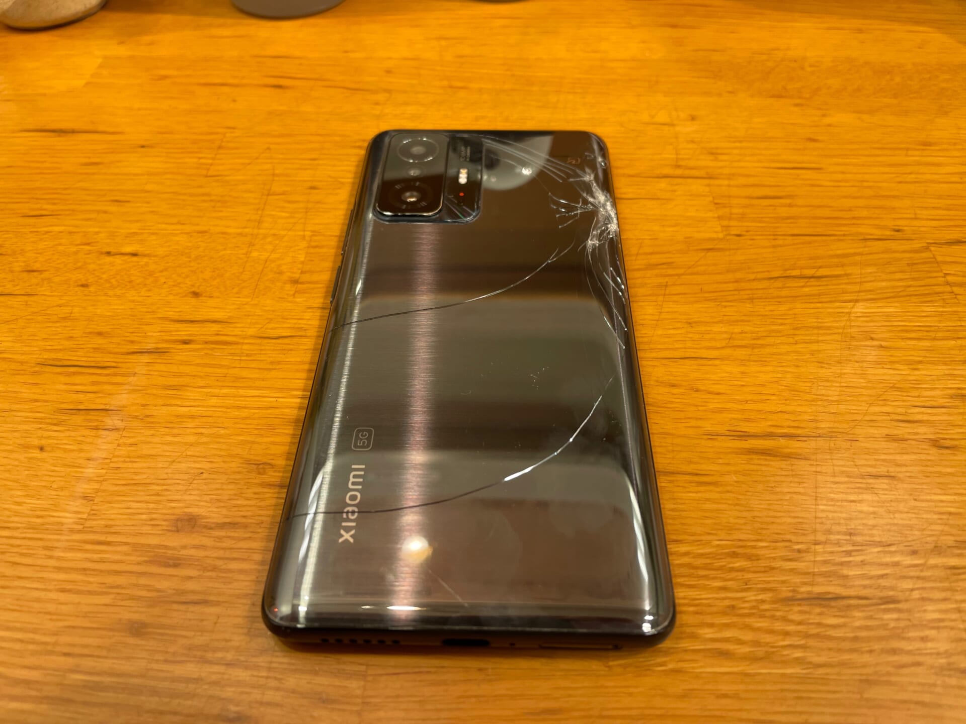 Xiaomiのスマホを公式リペアセンターで修理！1週間程度で完了したものの、代金引換がつらい