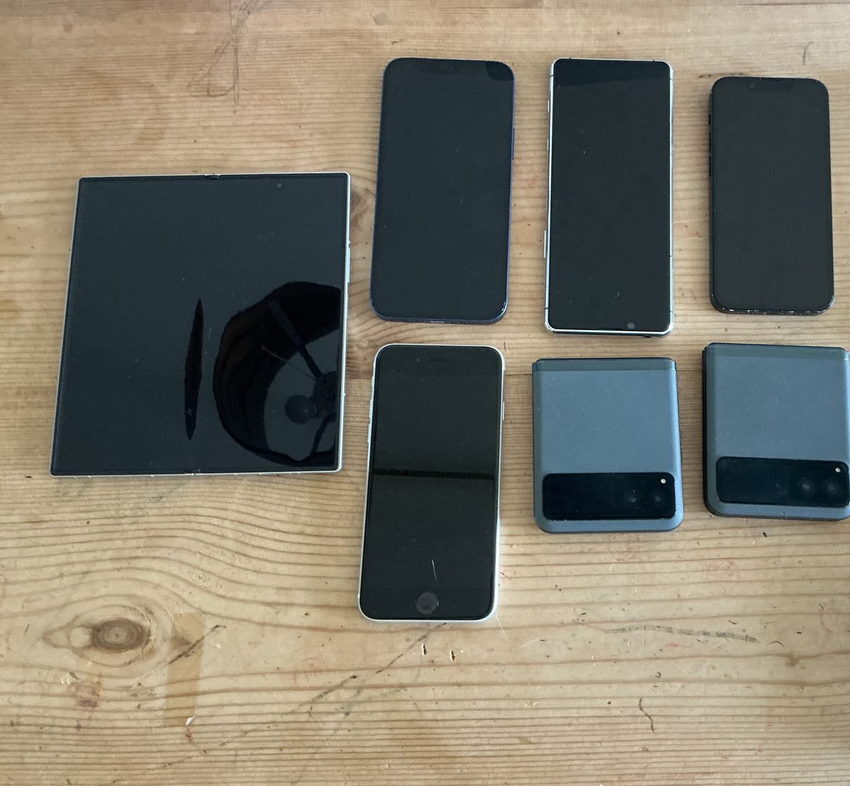 中古スマホショップ6社で実際に買って分かった違い。にこスマ・イオシス・じゃんぱら・ゲオ・ソフマップ・エムティーエム